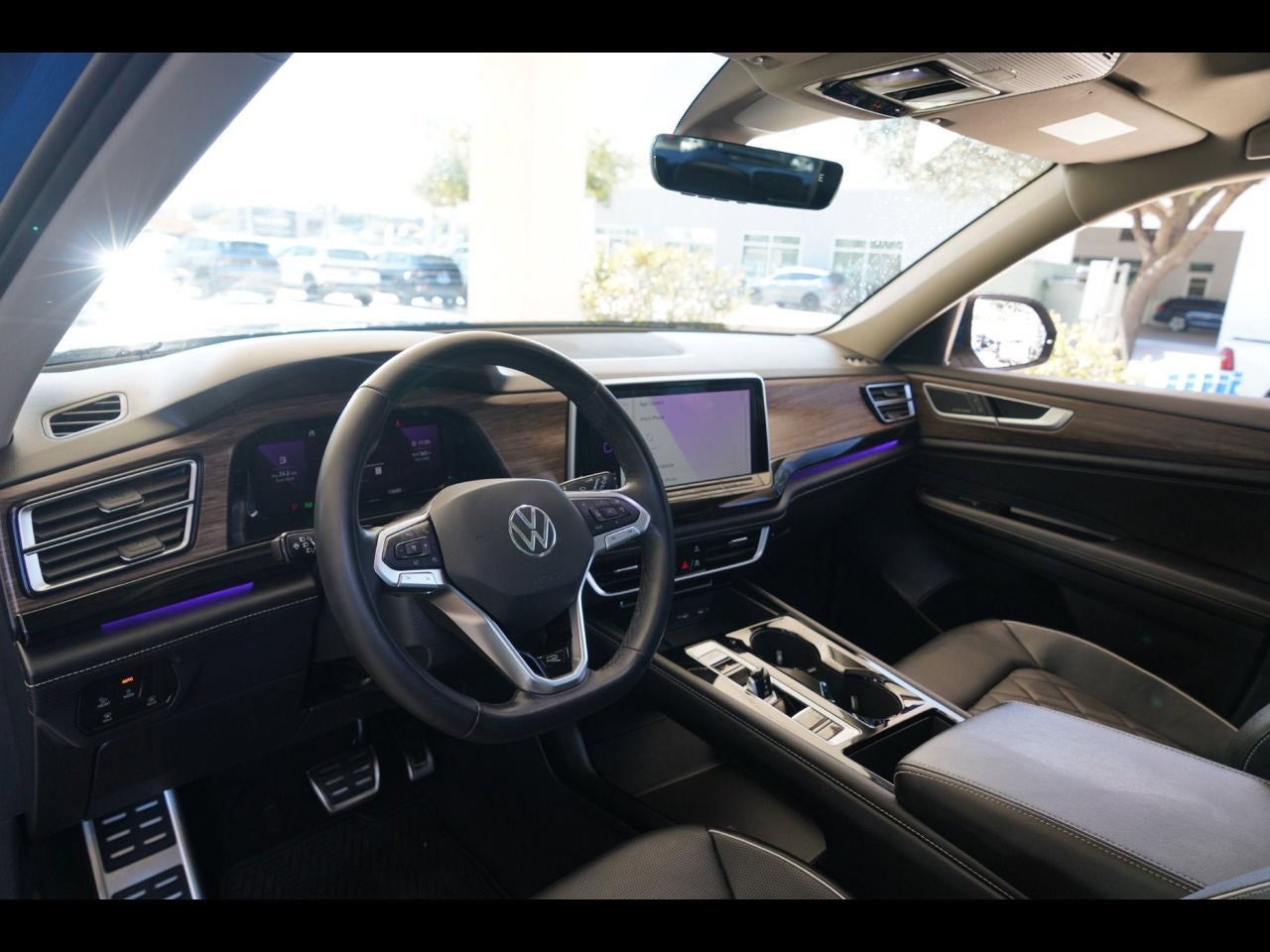 2025 Volkswagen Atlas 2.0T SEL Premium R-Line
