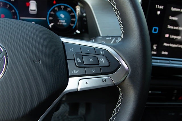 2025 Volkswagen Atlas Cross Sport 2.0T SE w/Technology