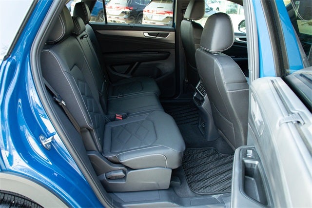 2025 Volkswagen Atlas Cross Sport 2.0T SE w/Technology