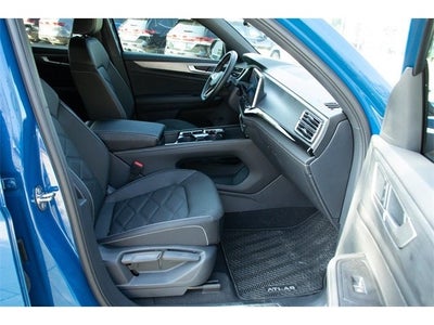 2025 Volkswagen Atlas Cross Sport 2.0T SE w/Technology
