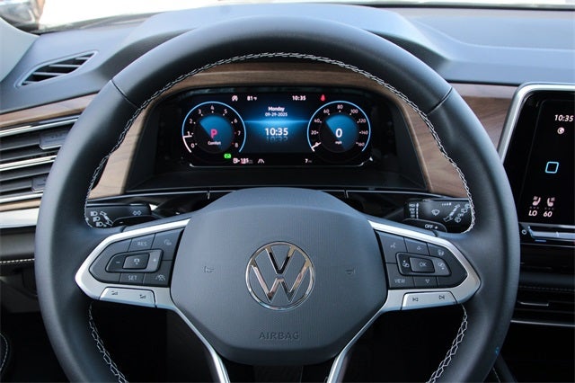 2026 Volkswagen Atlas 2.0T SE w/ Technology