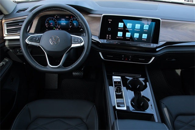 2026 Volkswagen Atlas 2.0T SE w/ Technology