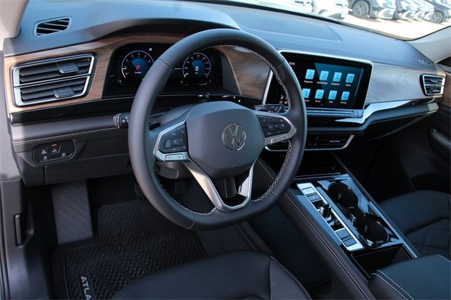2026 Volkswagen Atlas 2.0T SE w/ Technology