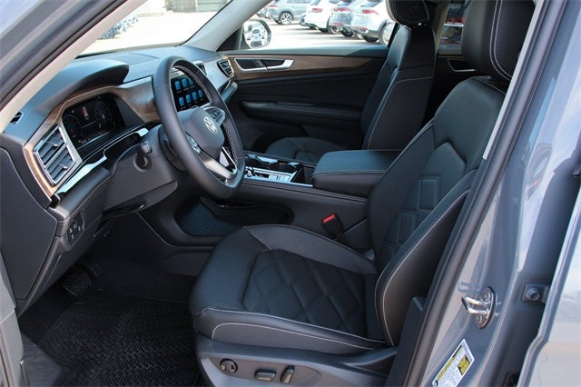 2026 Volkswagen Atlas 2.0T SE w/ Technology