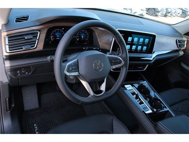 2026 Volkswagen Atlas 2.0T SE w/ Technology