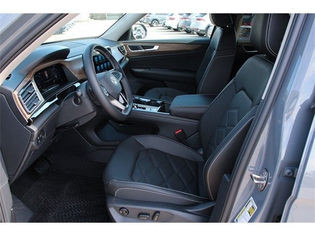 2026 Volkswagen Atlas 2.0T SE w/ Technology