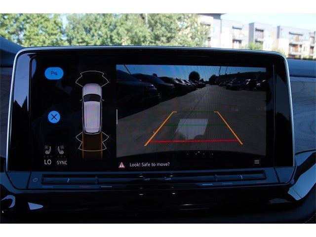 2026 Volkswagen Atlas 2.0T SE w/ Technology