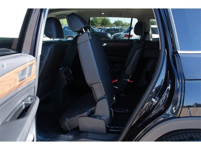 2026 Volkswagen Atlas 2.0T SE w/ Technology