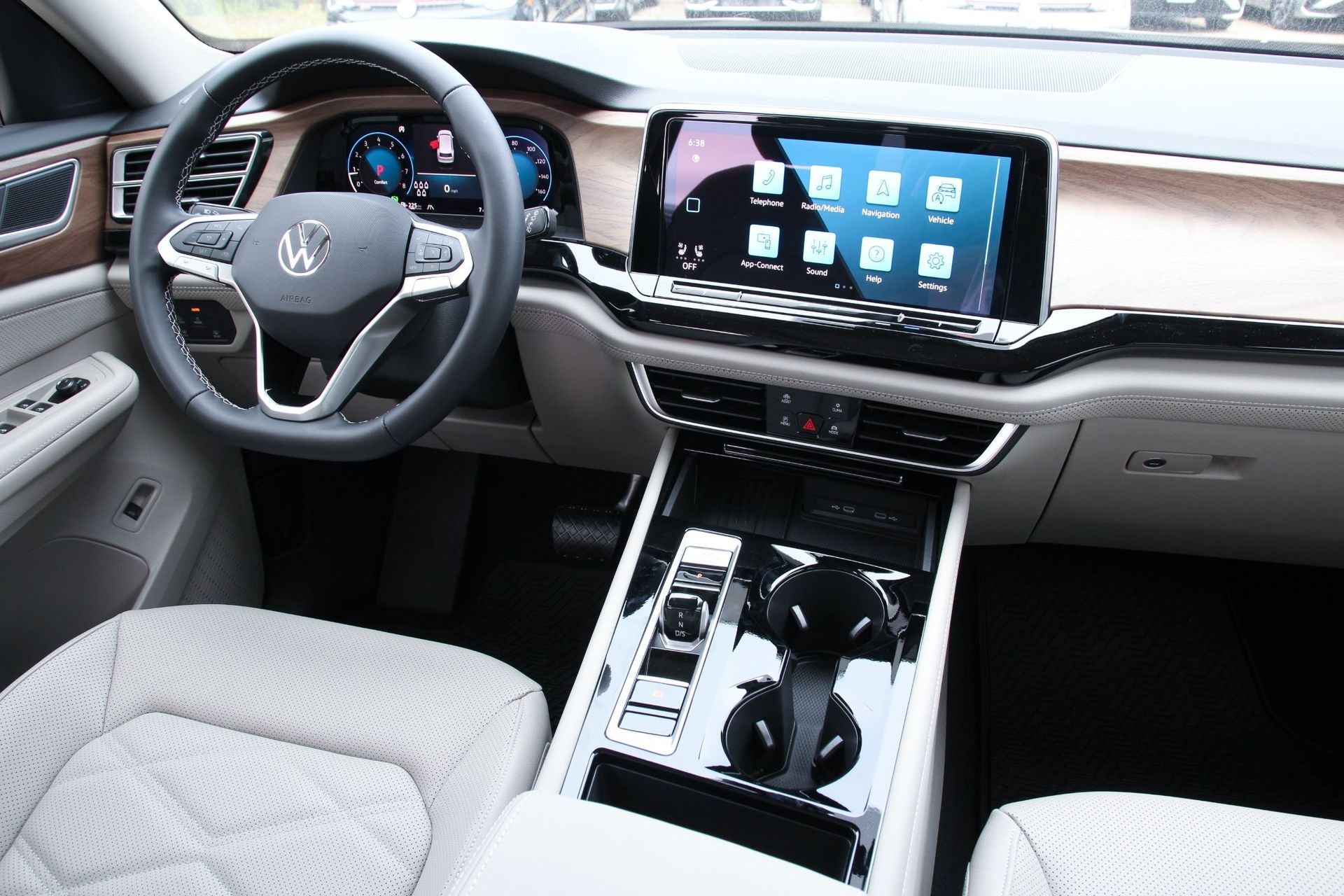 2026 Volkswagen Atlas 2.0T SE W/TECHNOLOGY