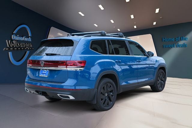 2025 Volkswagen Atlas 2.0T SE w/Technology