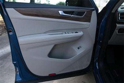 2025 Volkswagen Atlas 2.0T SE w/ Technology