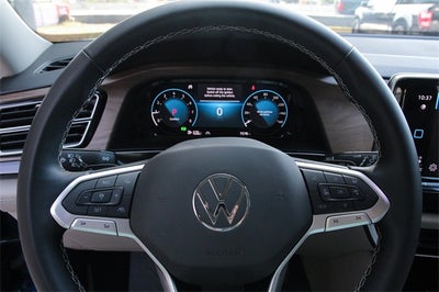 2025 Volkswagen Atlas 2.0T SE w/ Technology