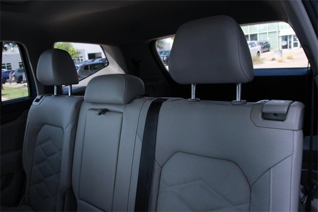 2025 Volkswagen Atlas 2.0T SE w/ Technology