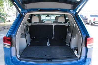 2025 Volkswagen Atlas 2.0T SE w/ Technology