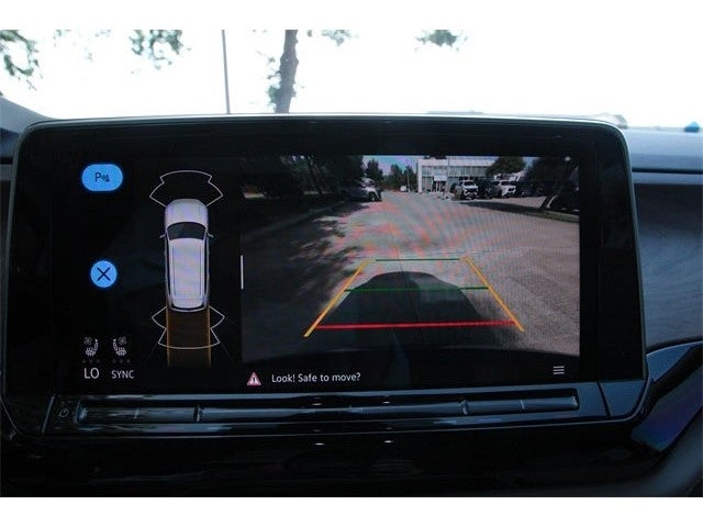 2025 Volkswagen Atlas 2.0T SE w/ Technology