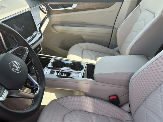 2025 Volkswagen Atlas 2.0T SE w/ Technology