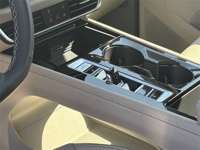 2025 Volkswagen Atlas 2.0T SE w/ Technology