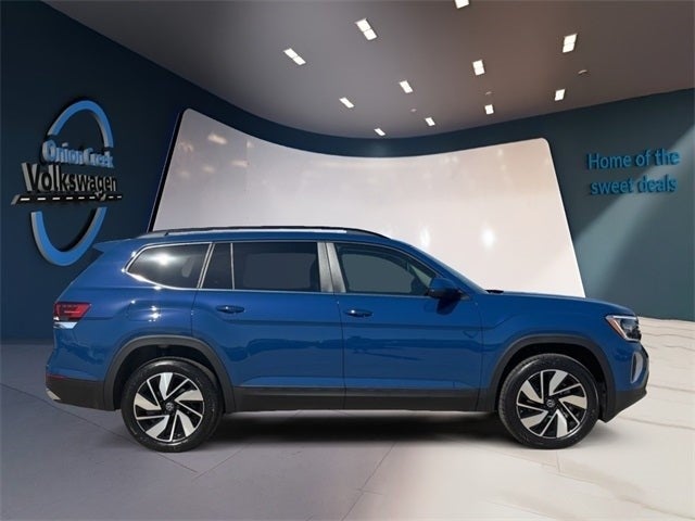 2025 Volkswagen Atlas 2.0T SE w/ Technology