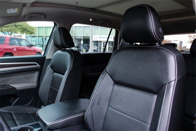 2022 Volkswagen Atlas 3.6L V6 SE w/Technology