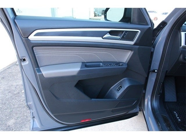 2021 Volkswagen Atlas Cross Sport 3.6L V6 SE w/Technology R-Line