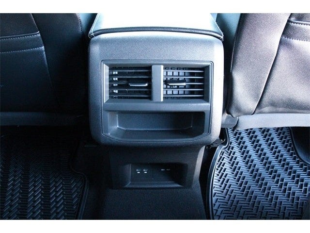 2021 Volkswagen Atlas Cross Sport 3.6L V6 SE w/Technology R-Line