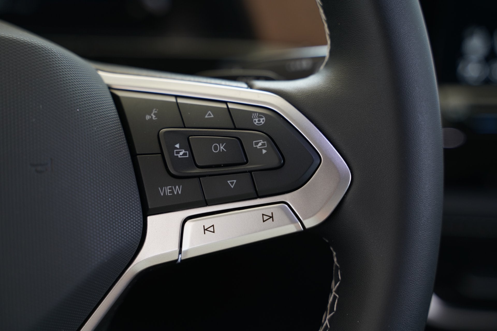 2026 Volkswagen Atlas SE w/Technology