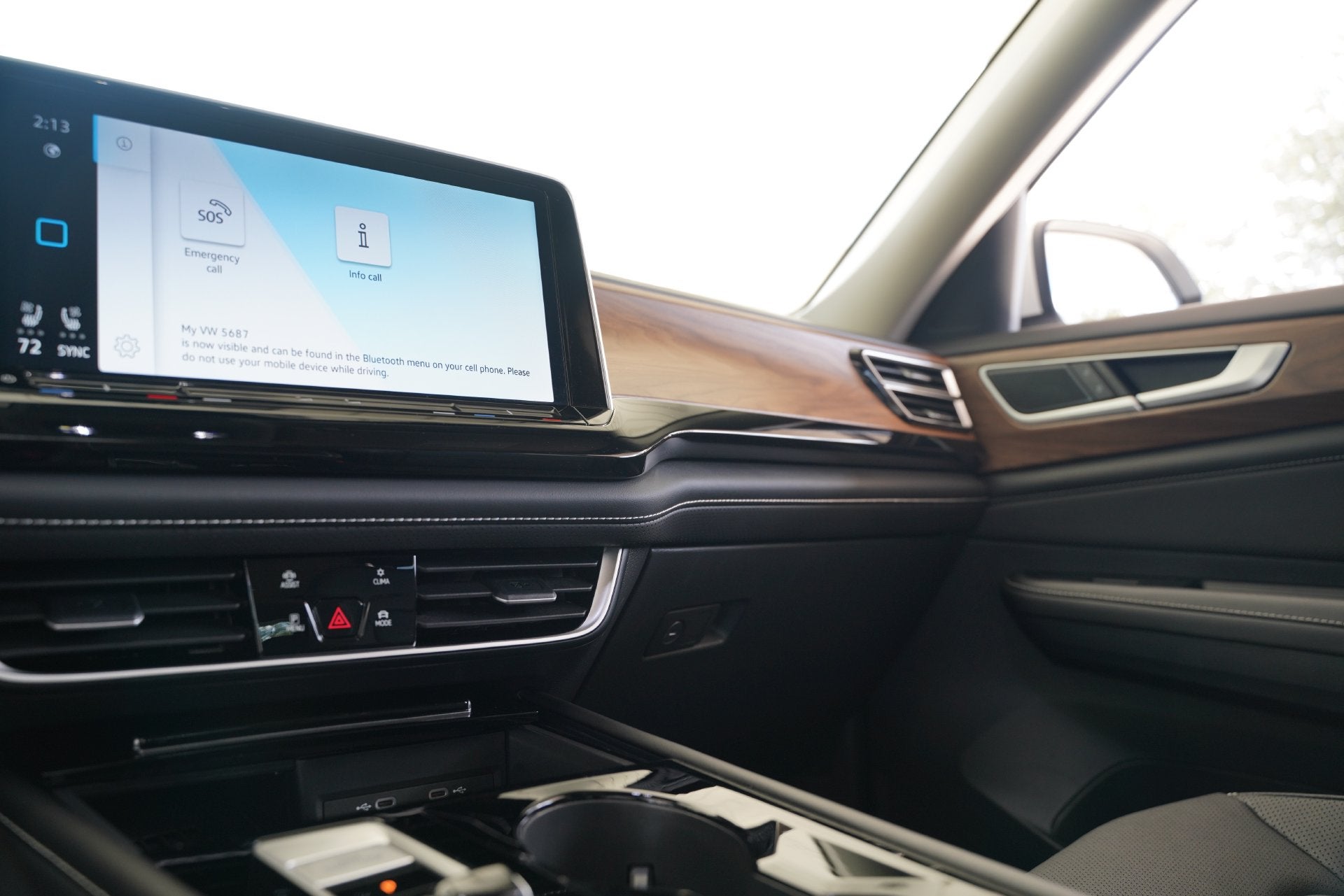 2026 Volkswagen Atlas SE w/Technology