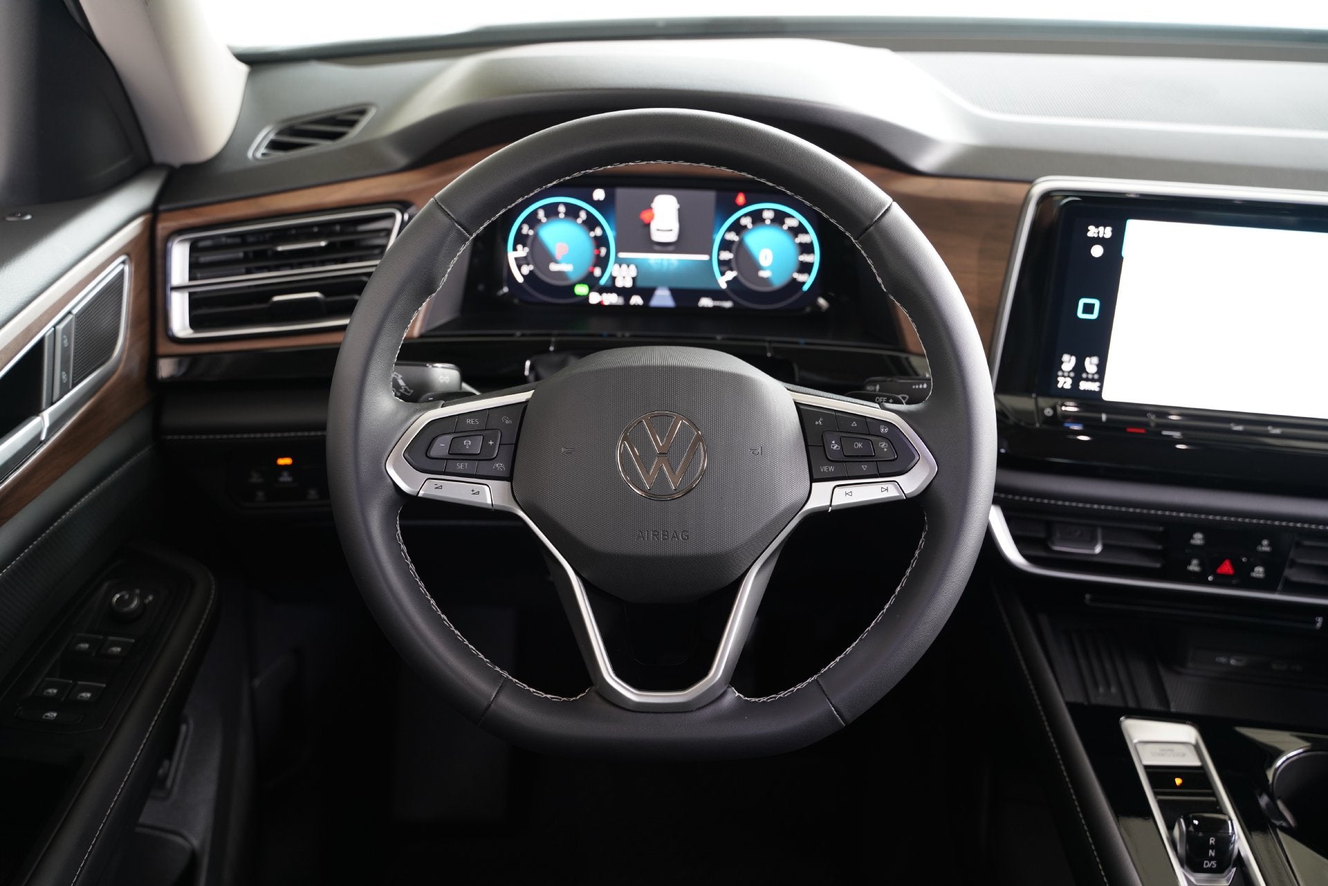 2026 Volkswagen Atlas SE w/Technology
