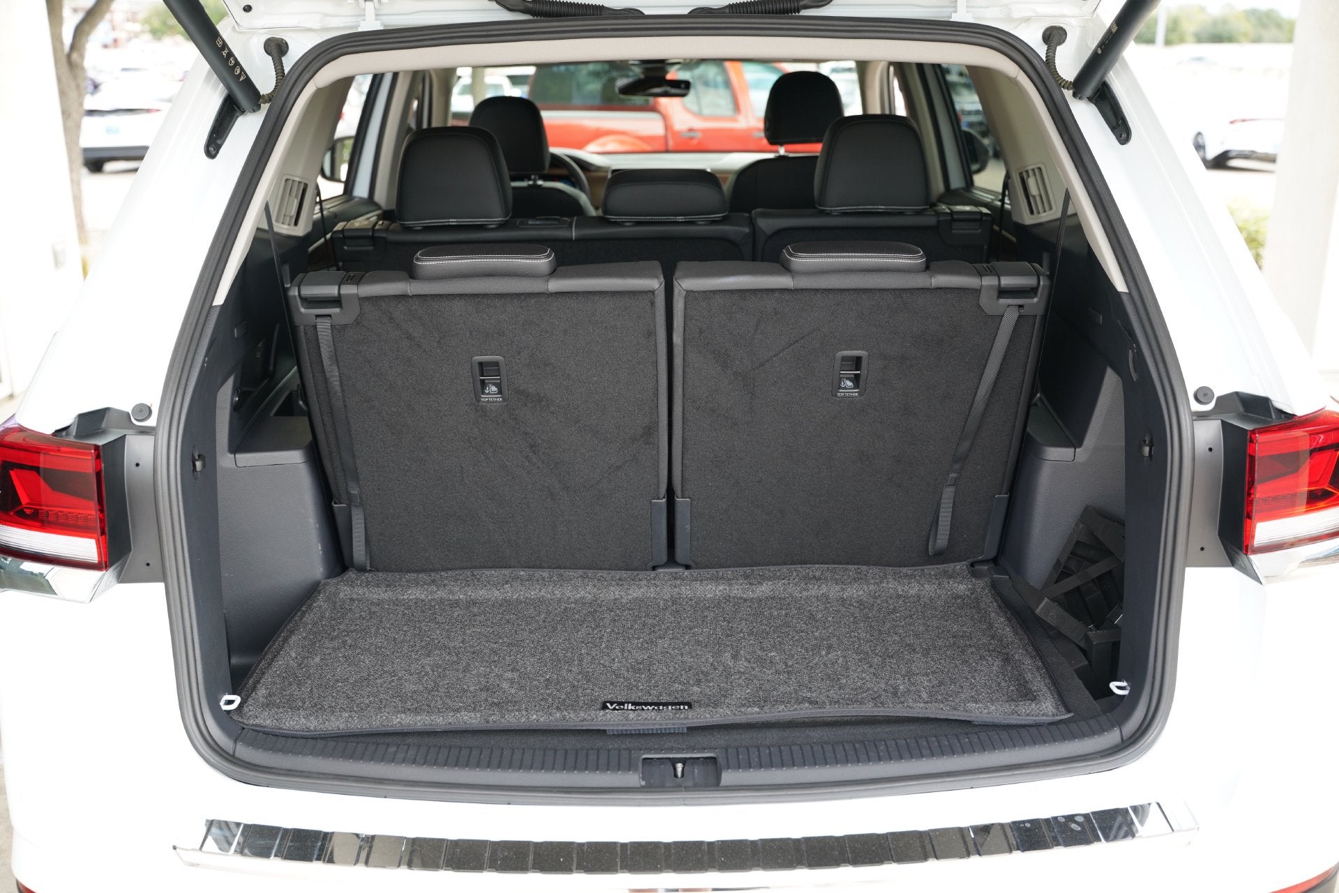 2026 Volkswagen Atlas SE w/Technology