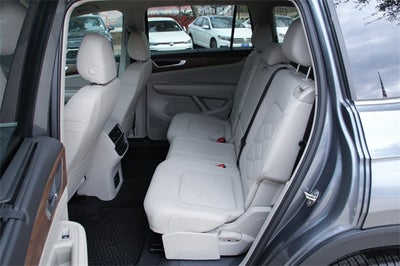 2025 Volkswagen Atlas 2.0T SE w/Technology