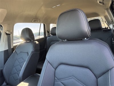 2025 Volkswagen Atlas 2.0T SE w/ Technology