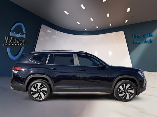 2025 Volkswagen Atlas 2.0T SE w/ Technology