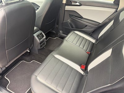 2023 Volkswagen Taos 1.5T SEL