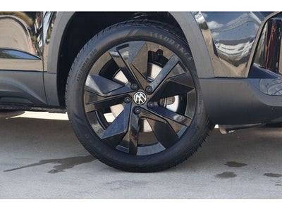 2026 Volkswagen Taos 1.5T SE Black