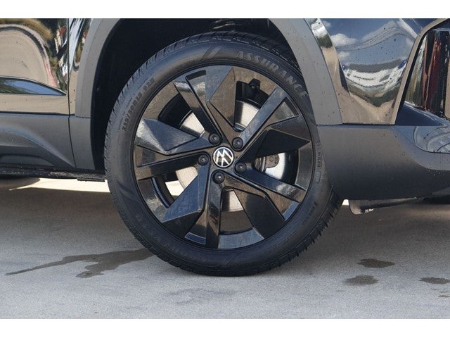 2026 Volkswagen Taos 1.5T SE Black