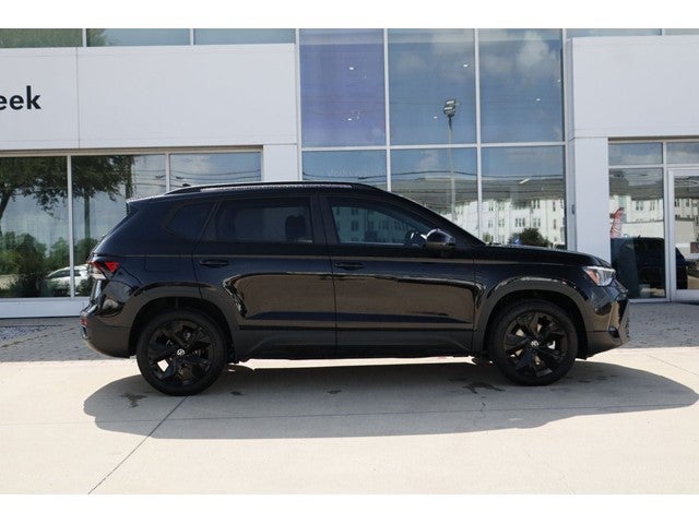 2026 Volkswagen Taos 1.5T SE Black