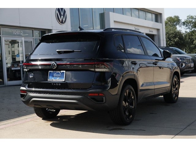 2026 Volkswagen Taos 1.5T SE Black