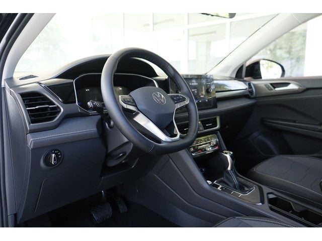 2026 Volkswagen Taos 1.5T SE Black