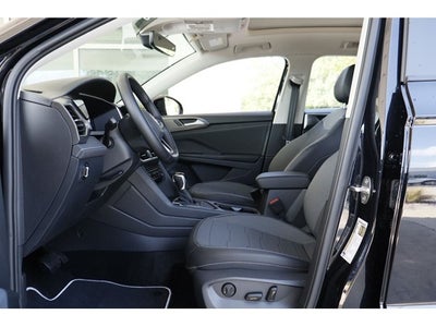 2026 Volkswagen Taos 1.5T SE Black