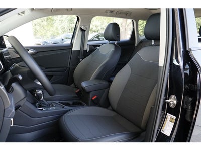 2026 Volkswagen Taos 1.5T SE Black