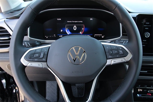 2026 Volkswagen Taos 1.5T SE Black