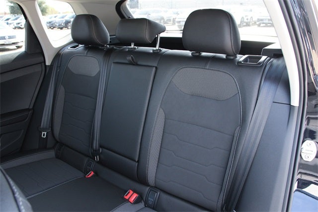 2026 Volkswagen Taos 1.5T SE Black