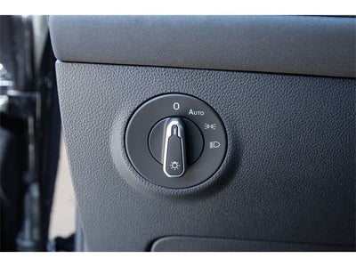 2026 Volkswagen Taos 1.5T SE Black