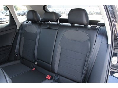 2026 Volkswagen Taos 1.5T SE Black