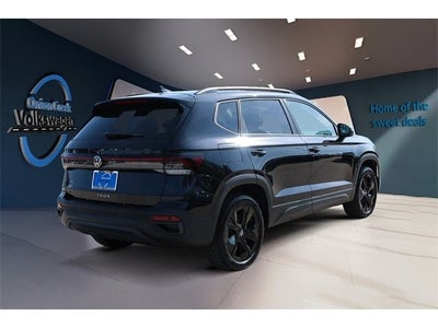 2026 Volkswagen Taos 1.5T SE Black