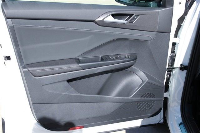 2026 Volkswagen Taos 1.5T SE Black