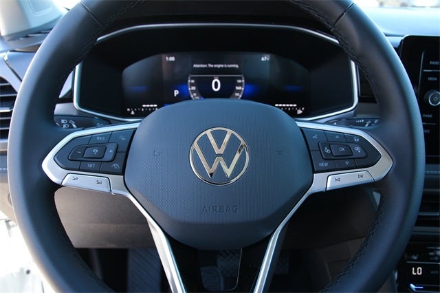 2026 Volkswagen Taos 1.5T SE Black