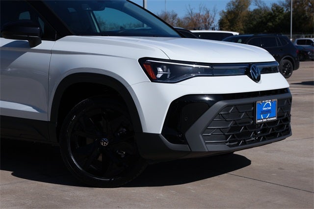 2026 Volkswagen Taos 1.5T SE Black