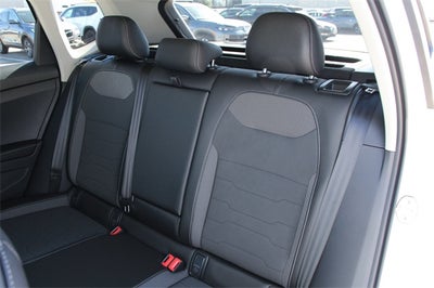 2026 Volkswagen Taos 1.5T SE Black