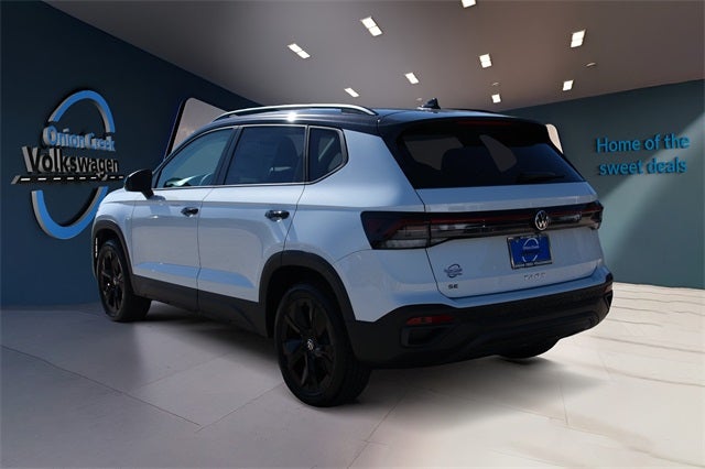 2026 Volkswagen Taos 1.5T SE Black